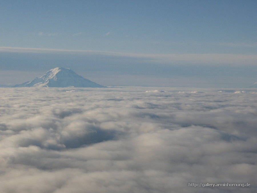 Starting from Seattle: Mount Rainier in view. Picture by Mike.