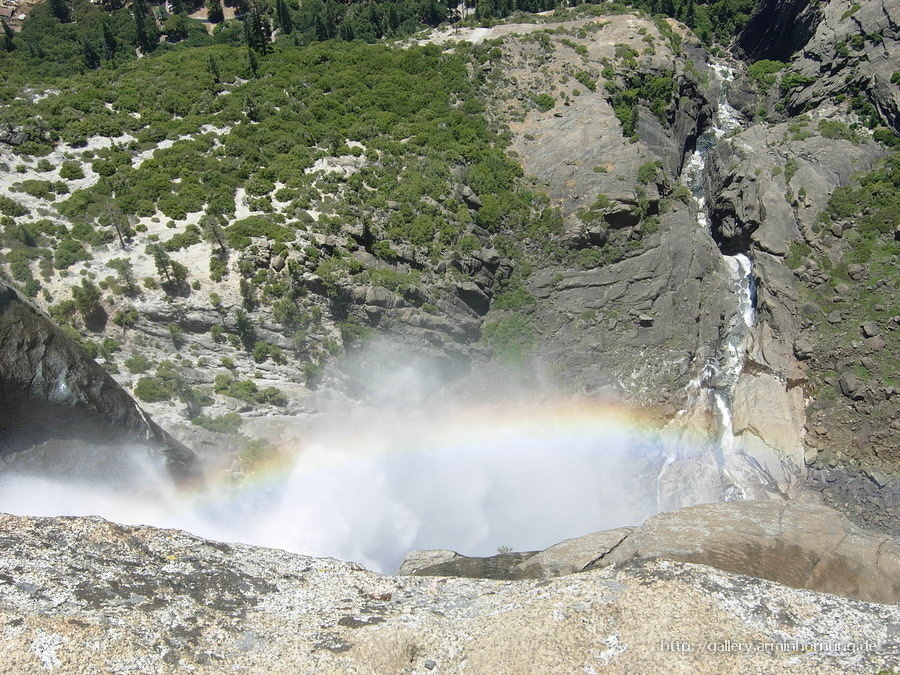 Rainbow at the Upper Falls. The middle part can be seen below.