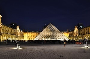 Night at the Louvre