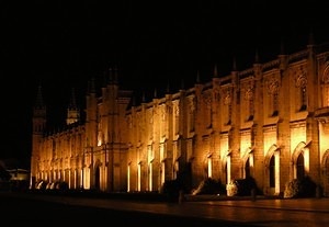 Mosteiro dos Jerónimos at night