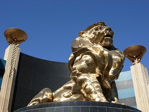 Lion at the MGM Grand. Unfortunately the real Lion Habitat inside was closed.