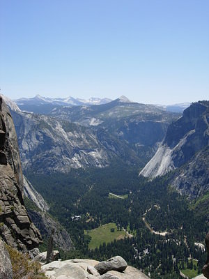 Yosemite Valley, as seen from the Upper Yosemite Falls.