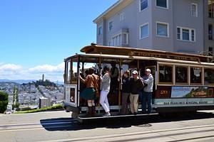 Cable Car at Lombard Street