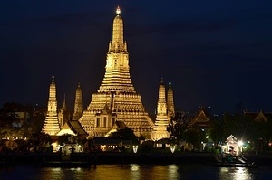 Wat Arun at night