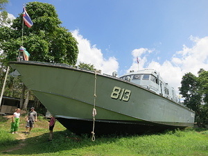 Police boat 813